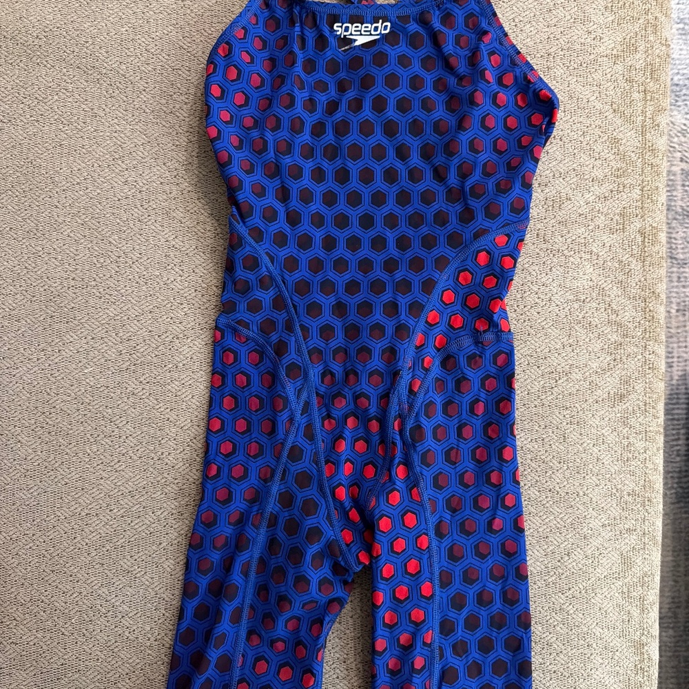 Speedo Vanquisher Kneeskin size 30